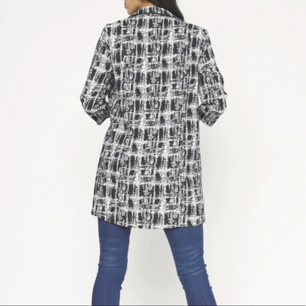 LAST ONE!! NWT Black and White Long Open Cardigan - Picture 3 of 8